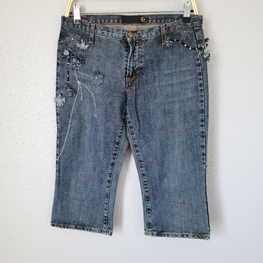 Just Cavalli by Robert Cavalli 3D Floral Embroidery Accent Capri Jeans Size 28
